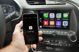 Используйте Apple CarPlay для прослушивания аудиокниг в машине