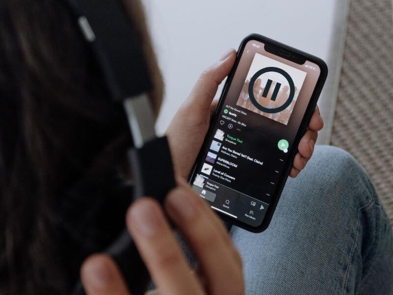 Słuchać Spotify Podczas gdy ciągle się zatrzymuje