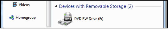 DVDディスクを挿入します